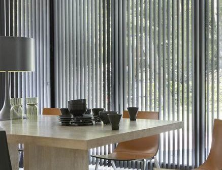 ƯU NHƯỢC ĐIỂM CỦA RÈM LÁ DỌC